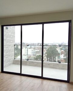 IMG 7084.JPG 240x300