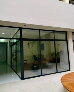 IMG 7094.JPG 240x300