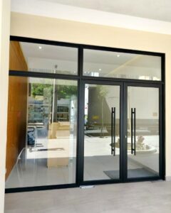 IMG 7104.JPG 240x300